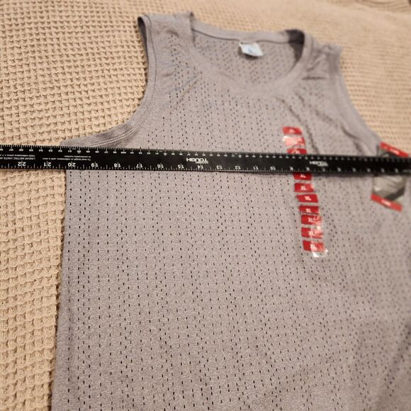 Ladies XL Everyday Curved Hem Perforated Active Tank Gray Fitness Workout - Picture 3 of 5